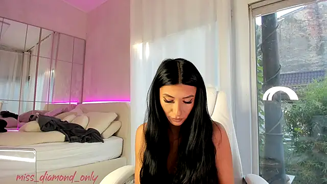 missdiamond  online show from October 20, 2025, 6:26 am