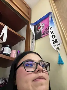 alissonfernandez  online show from March 20, 2026, 10:44 pm