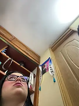 alissonfernandez  online show from March 10, 2026, 11:36 am