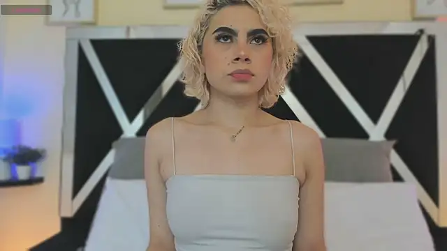 Snapshot of marian_pinzon chatting on September 10, 2025, 2:32 am marian pinzon online show from September 10, 2025, 2:32 am