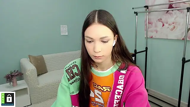 AmyJonas online show from October 23, 2025, 5:39 am