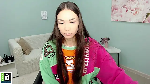 AmyJonas online show from November 21, 2025, 4:33 am