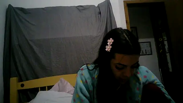 Snapshot of isabella048 chatting on September 22, 2025, 8:15 pm isabella048 online show from September 22, 2025, 8:15 pm