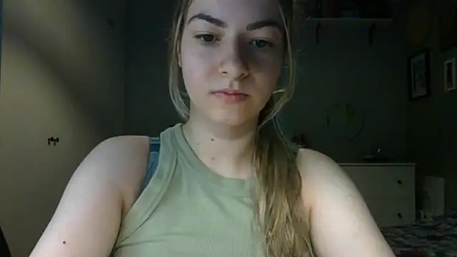 Snapshot of ROSIEx_sweet chatting on May 21, 2026, 6:44 am ROSIEx sweet online show from May 21, 2026, 6:44 am