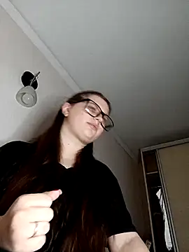 kila lo online show from February 15, 2025, 3:39 pm