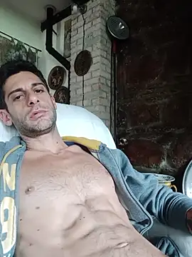 Snapshot of MrTamburine22 chatting on May 13, 2026, 11:50 am MrTamburine22 online show from May 13, 2026, 11:50 am