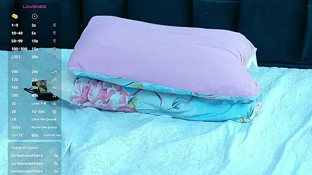 Snapshot of hornybarelylegalgirl chatting on March 9, 2026, 12:14 am hornybarelylegalgirl online show from March 9, 2026, 12:14 am