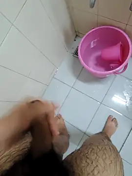 KeepCummingForYou73 online show from November 18, 2025, 3:04 pm