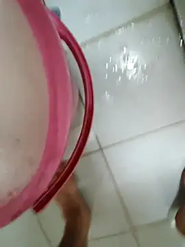 KeepCummingForYou73 online show from January 12, 2026, 4:47 pm