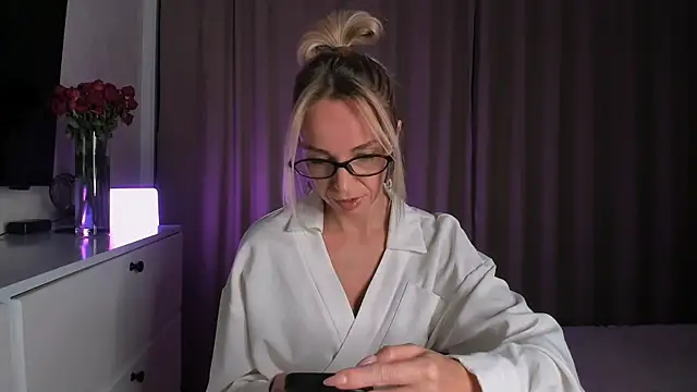 Snapshot of bubbling_crush chatting on October 31, 2025, 8:49 pm bubbling crush online show from October 31, 2025, 8:49 pm