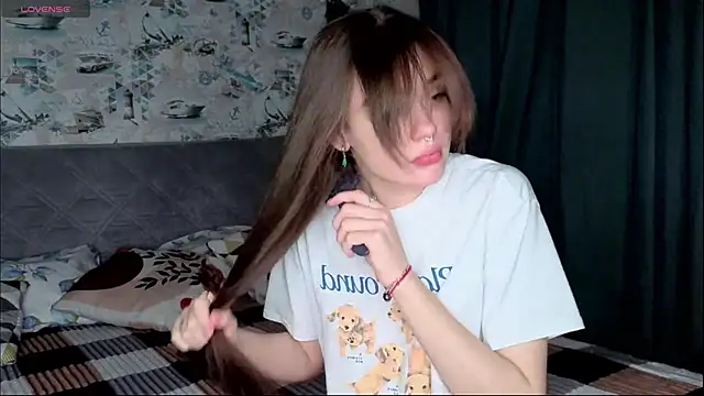 Snapshot of BlissDodd chatting on November 2, 2025, 6:24 pm BlissDodd online show from November 2, 2025, 6:24 pm