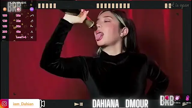 Snapshot of Dahian_Dmour chatting on December 3, 2025, 11:53 am Dahian Dmour online show from December 3, 2025, 11:53 am