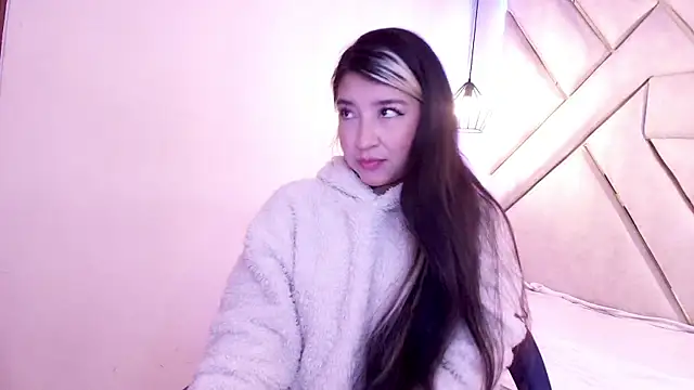 Snapshot of Dahian_Dmour chatting on November 27, 2025, 12:05 pm Dahian Dmour online show from November 27, 2025, 12:05 pm