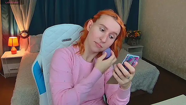 AliceBYKiss online show from February 26, 2025, 6:19 am