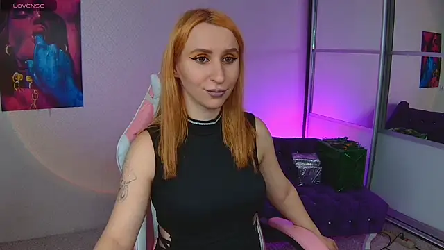 AliceBYKiss online show from January 9, 2025, 4:28 pm