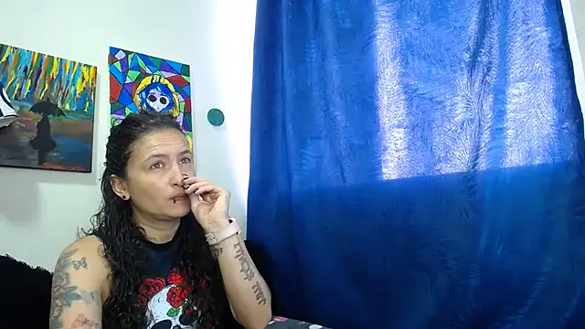 Snapshot of Leyla_Horny_Bg chatting on September 11, 2025, 10:21 pm Leyla Horny Bg online show from September 11, 2025, 10:21 pm