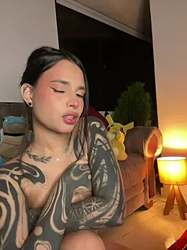 Snapshot of alessia_iris19 chatting on February 9, 2025, 3:22 am alessia iris19 online show from February 9, 2025, 3:22 am