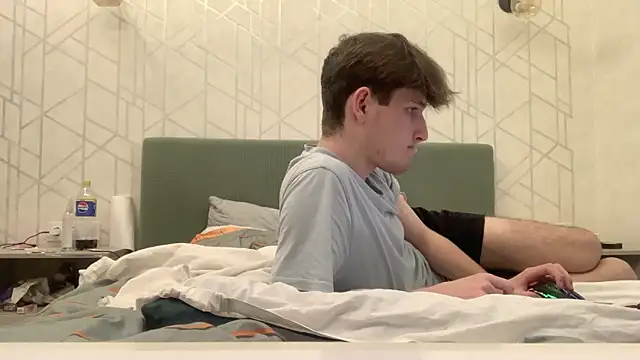 cutie guys online show from December 14, 2024, 8:13 am