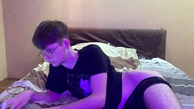 cutie guys online show from January 18, 2025, 3:49 pm