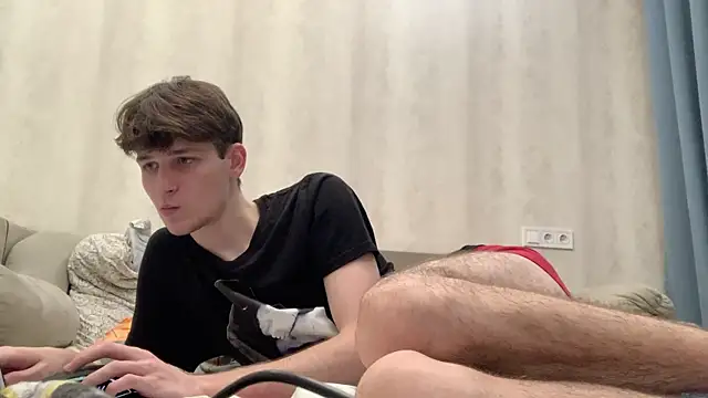 cutie guys online show from December 16, 2024, 5:22 pm