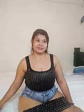 Stylevoluptuousvycky online show from January 22, 2025, 2:48 am