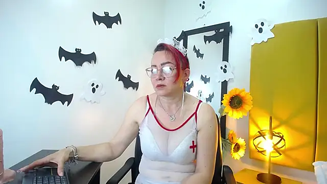 Snapshot of Lupiita223 chatting on October 29, 2025, 12:48 pm Lupiita223 online show from October 29, 2025, 12:48 pm