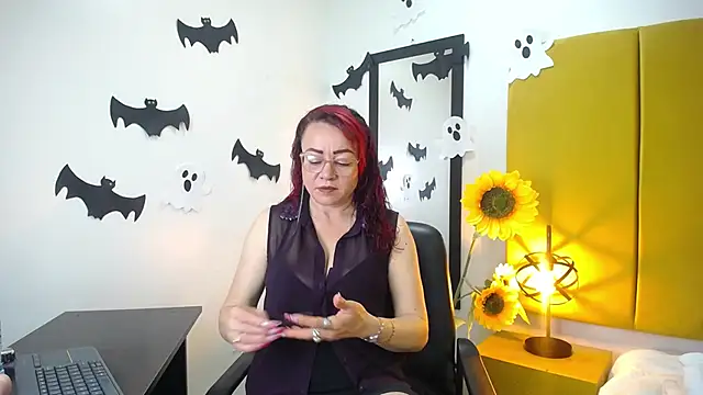 Snapshot of Lupiita223 chatting on October 28, 2025, 1:10 pm Lupiita223 online show from October 28, 2025, 1:10 pm