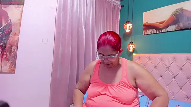 Snapshot of renata_milf_ chatting on November 21, 2025, 12:37 pm renata milf online show from November 21, 2025, 12:37 pm