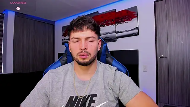 nick klaus online show from April 7, 2026, 10:11 pm