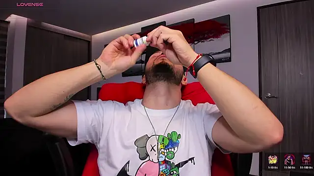 Snapshot of nick_klaus chatting on February 25, 2026, 9:58 pm nick klaus online show from February 25, 2026, 9:58 pm