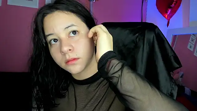 agnes 213 online show from October 17, 2025, 2:19 pm