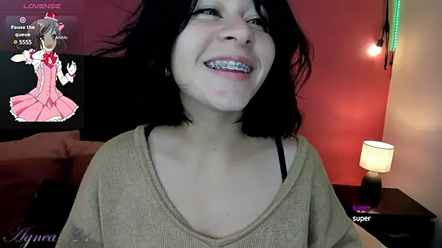 agnes 213 online show from March 20, 2025, 2:21 pm