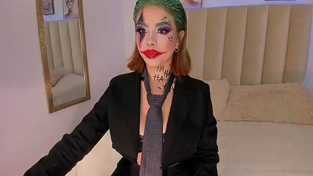 Snapshot of Catvalentine_ chatting on October 31, 2025, 1:41 pm Catvalentine online show from October 31, 2025, 1:41 pm