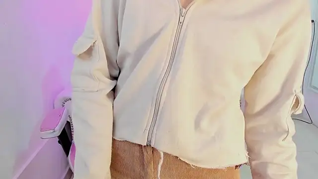 Theia moon online show from March 5, 2025, 12:33 pm