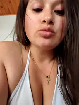 Snapshot of Neve_Collins chatting on March 13, 2025, 6:34 pm Neve Collins online show from March 13, 2025, 6:34 pm