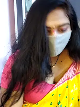 RomeoJuliet345 online show from February 11, 2026, 10:15 am