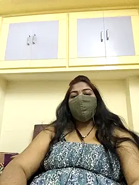 Snapshot of RomeoJuliet345 chatting on March 22, 2026, 8:05 am RomeoJuliet345 online show from March 22, 2026, 8:05 am