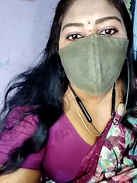 Snapshot of RomeoJuliet345 chatting on March 27, 2026, 3:57 pm RomeoJuliet345 online show from March 27, 2026, 3:57 pm