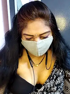 Snapshot of RomeoJuliet345 chatting on March 28, 2026, 10:05 am RomeoJuliet345 online show from March 28, 2026, 10:05 am