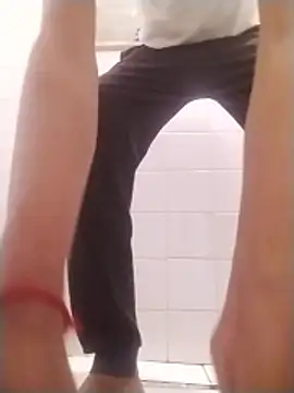 Snapshot of jenilmax chatting on November 4, 2025, 6:17 am jenilmax online show from November 4, 2025, 6:17 am