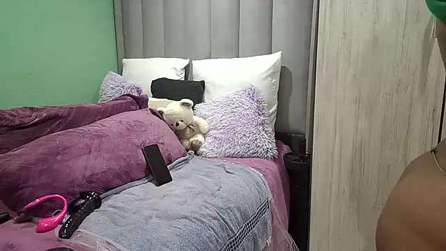 SexyEbony37X online show from March 22, 2026, 10:06 am