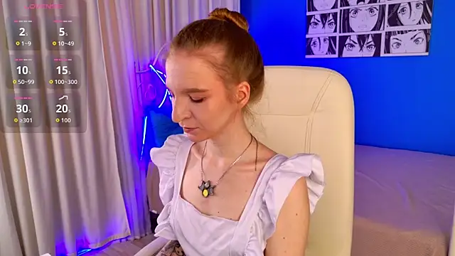 Snapshot of VioletShine chatting on August 6, 2026, 11:38 am VioletShine online show from August 6, 2026, 11:38 am