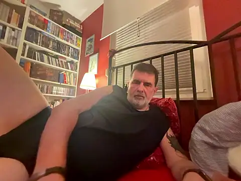 Snapshot of dragondriver chatting on December 3, 2024, 4:55 pm dragondriver online show from December 3, 2024, 4:55 pm