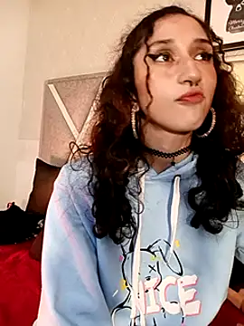 Snapshot of Queenjenn__ chatting on February 16, 2025, 10:21 am Queenjenn online show from February 16, 2025, 10:21 am