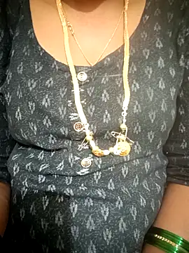 Snapshot of Telugu-mirchi chatting on November 14, 2025, 6:44 pm Telugu-mirchi online show from November 14, 2025, 6:44 pm