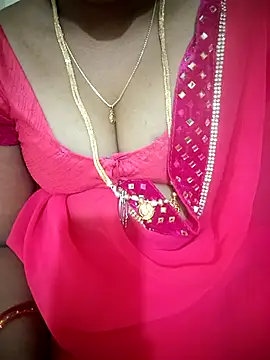 Snapshot of Telugu-mirchi chatting on December 16, 2025, 7:40 pm Telugu-mirchi online show from December 16, 2025, 7:40 pm