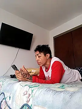 Snapshot of Alison_fitness chatting on January 13, 2026, 12:53 pm Alison fitness online show from January 13, 2026, 12:53 pm