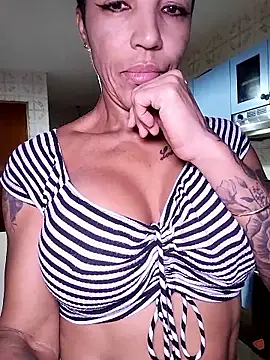 Snapshot of Alison_fitness chatting on January 10, 2026, 11:55 pm Alison fitness online show from January 10, 2026, 11:55 pm