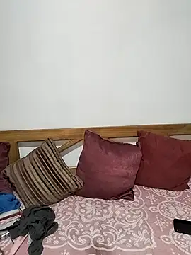 Snapshot of Alison_fitness chatting on November 18, 2025, 1:32 am Alison fitness online show from November 18, 2025, 1:32 am