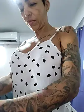 Snapshot of Alison_fitness chatting on January 9, 2026, 11:17 am Alison fitness online show from January 9, 2026, 11:17 am